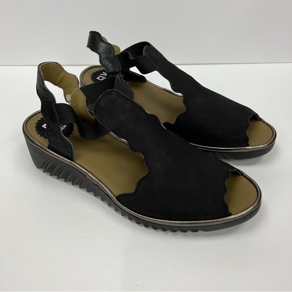 Fly London Linn Wedge Sandal Size 39